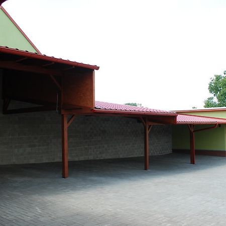 Penzion Na Dedine Mutěnice Extérieur photo