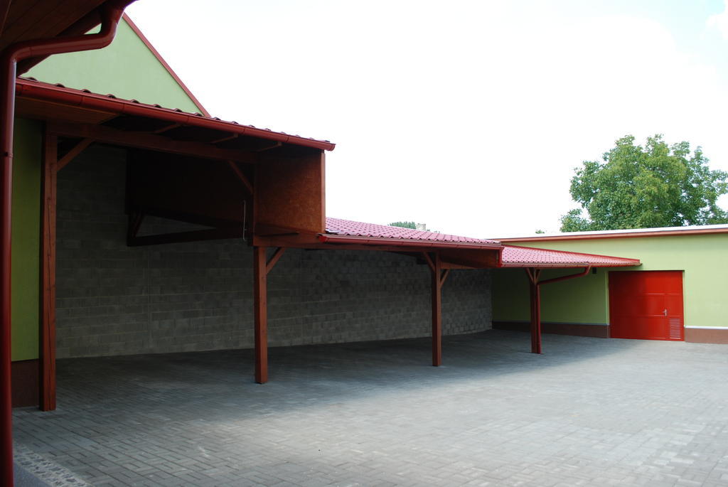 Penzion Na Dedine Mutěnice Extérieur photo